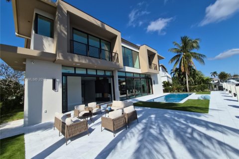 House in Lighthouse Point, Florida 5 bedrooms № 1994949 - photo 19