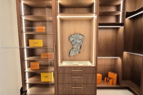 House in Lighthouse Point, Florida 5 bedrooms № 1994949 - photo 11