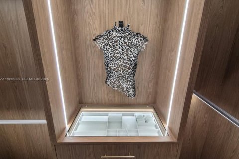 House in Lighthouse Point, Florida 5 bedrooms № 1994949 - photo 14