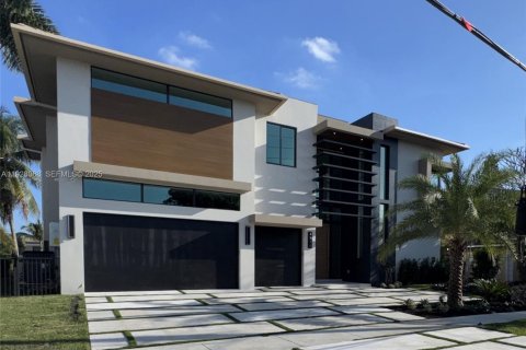 House in Lighthouse Point, Florida 5 bedrooms № 1994949
