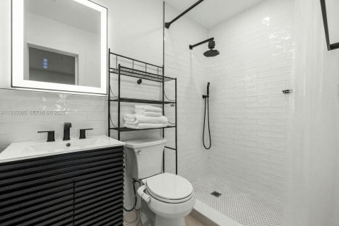 Villa ou maison à vendre à Miami, Floride: 4 chambres, 148.36 m2 № 1993249 - photo 26