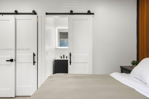 Villa ou maison à vendre à Miami, Floride: 4 chambres, 148.36 m2 № 1993249 - photo 25