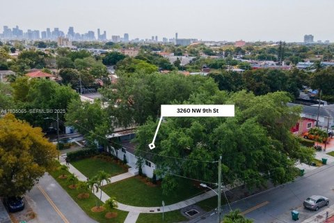 Villa ou maison à vendre à Miami, Floride: 4 chambres, 148.36 m2 № 1993249 - photo 7