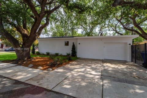 Villa ou maison à vendre à Miami, Floride: 4 chambres, 148.36 m2 № 1993249 - photo 6