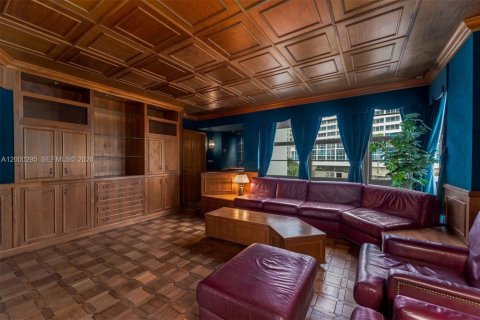 Condo in Miami Beach, Florida, 3 bedrooms  № 2065279 - photo 25
