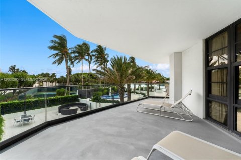 Condo in Miami Beach, Florida, 3 bedrooms  № 2065279 - photo 28