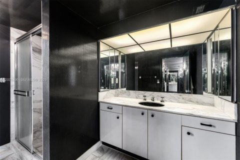 Condo in Miami Beach, Florida, 3 bedrooms  № 2065279 - photo 21