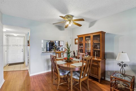 Copropriété à vendre à Lake Worth, Floride: 2 chambres, 73.39 m2 № 2186369 - photo 8