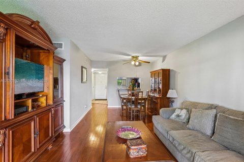 Copropriété à vendre à Lake Worth, Floride: 2 chambres, 73.39 m2 № 2186369 - photo 9