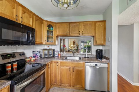 Copropriété à vendre à Lake Worth, Floride: 2 chambres, 73.39 m2 № 2186369 - photo 2