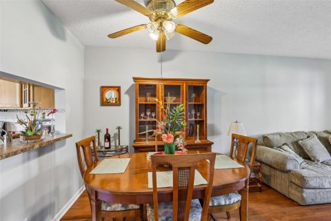 Copropriété à vendre à Lake Worth, Floride: 2 chambres, 73.39 m2 № 2186369 - photo 7