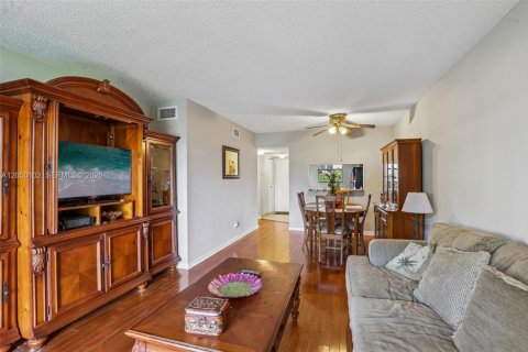 Copropriété à vendre à Lake Worth, Floride: 2 chambres, 73.39 m2 № 2186369 - photo 10