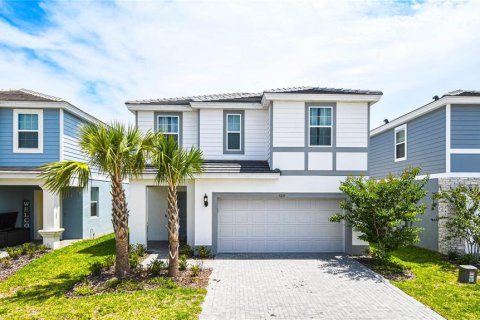 House in Davenport, Florida 7 bedrooms, 293.01 sq.m. № 1522434 - photo 1