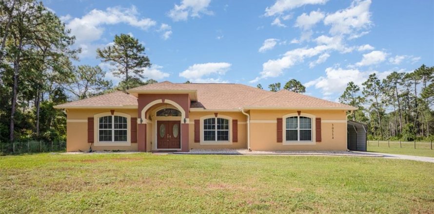 Casa en Eustis, Florida 4 dormitorios, 173.17 m2 № 1910104