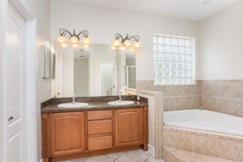 Casa en venta en Eustis, Florida, 4 dormitorios, 173.17 m2 № 1910104 - foto 14