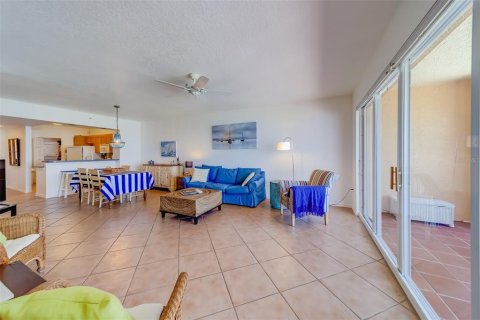 Condominio en alquiler en North Redington Beach, Florida, 2 dormitorios, 114.27 m2 № 1919273 - foto 8