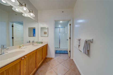 Condominio en alquiler en North Redington Beach, Florida, 2 dormitorios, 114.27 m2 № 1919273 - foto 25