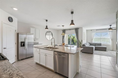 House in DeBary, Florida 4 bedrooms, 170.57 sq.m. № 2113100 - photo 16