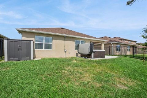 House in DeBary, Florida 4 bedrooms, 170.57 sq.m. № 2113100 - photo 26