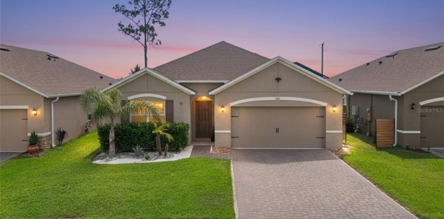 House in DeBary, Florida 4 bedrooms, 170.57 sq.m. № 2113100