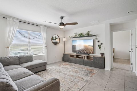 House in DeBary, Florida 4 bedrooms, 170.57 sq.m. № 2113100 - photo 7