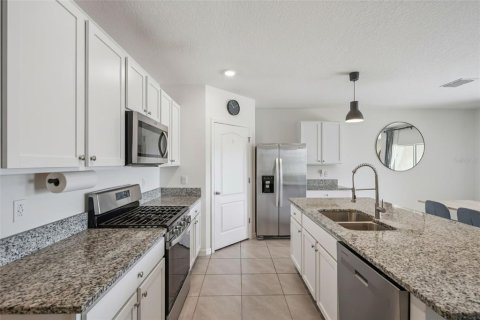 House in DeBary, Florida 4 bedrooms, 170.57 sq.m. № 2113100 - photo 5