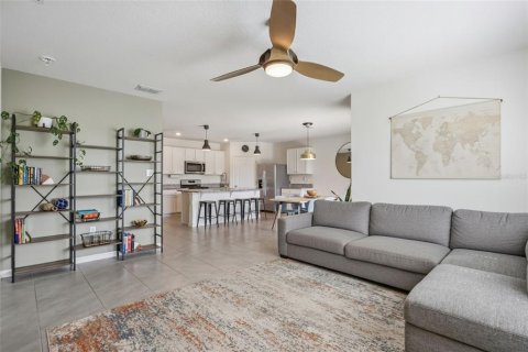 House in DeBary, Florida 4 bedrooms, 170.57 sq.m. № 2113100 - photo 6