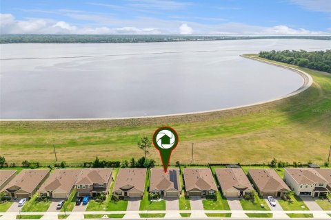 House in DeBary, Florida 4 bedrooms, 170.57 sq.m. № 2113100 - photo 30