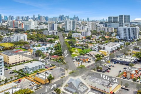 Immobilier commercial à vendre à Miami, Floride № 1863846 - photo 2