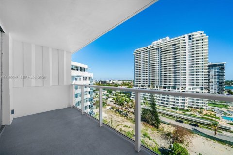 Condo in Miami, Florida  № 2051490 - photo 19