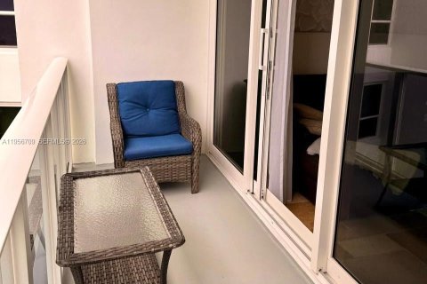 Copropriété à louer à Hollywood, Floride: 1 chambre, 69.68 m2 № 2182574 - photo 11