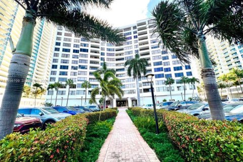 Condo à Hollywood, Floride, 1 chambre  № 2182574