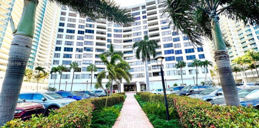 Condo à Hollywood, Floride, 1 chambre  № 2182574