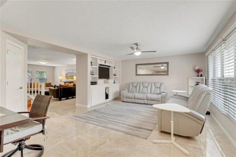 House in Orlando, Florida 4 bedrooms, 262.82 sq.m. № 1733347 - photo 10