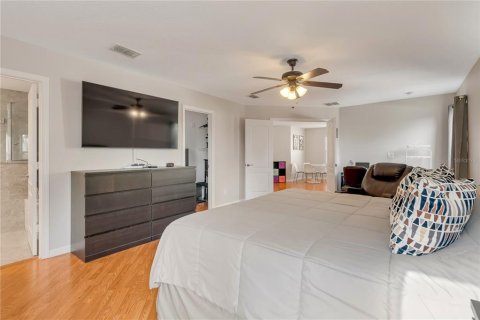House in Orlando, Florida 4 bedrooms, 262.82 sq.m. № 1733347 - photo 20