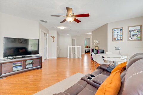 House in Orlando, Florida 4 bedrooms, 262.82 sq.m. № 1733347 - photo 18