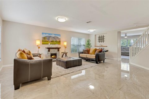 House in Orlando, Florida 4 bedrooms, 262.82 sq.m. № 1733347 - photo 5