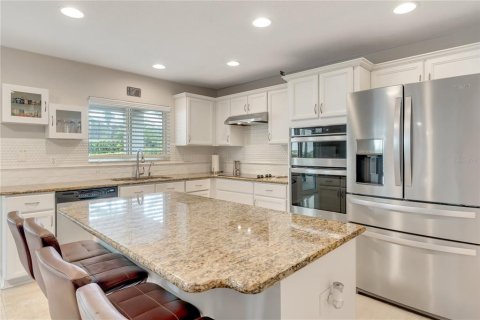 House in Orlando, Florida 4 bedrooms, 262.82 sq.m. № 1733347 - photo 13