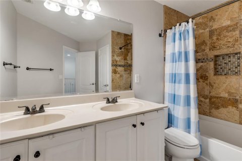 House in Orlando, Florida 4 bedrooms, 262.82 sq.m. № 1733347 - photo 28