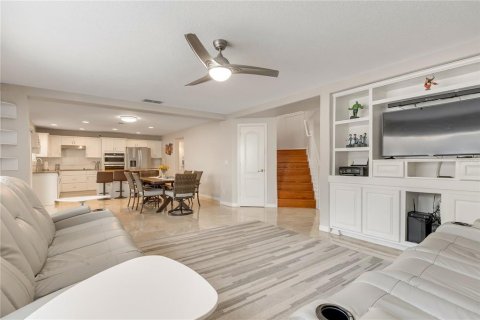 House in Orlando, Florida 4 bedrooms, 262.82 sq.m. № 1733347 - photo 9
