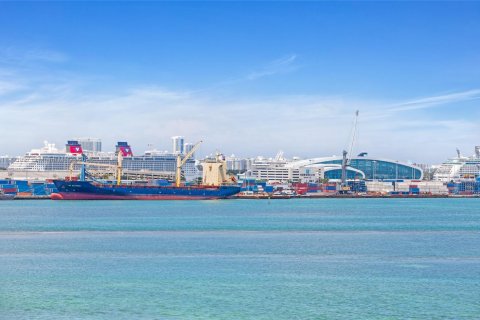 Condominio en alquiler en Miami, Florida, 2 dormitorios, 98.94 m2 № 1955388 - foto 13