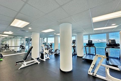 Condominio en alquiler en Miami, Florida, 2 dormitorios, 98.94 m2 № 1955388 - foto 4