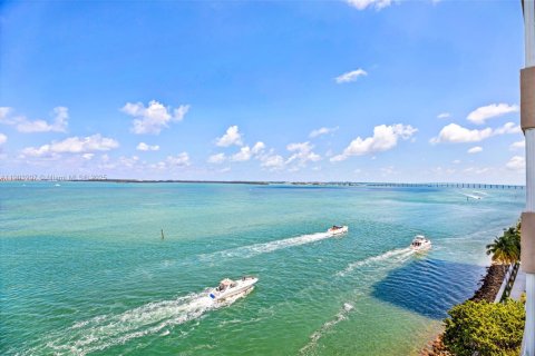 Condominio en alquiler en Miami, Florida, 2 dormitorios, 98.94 m2 № 1955388 - foto 11