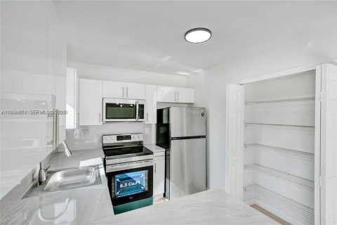 Apartamento en Homestead, Florida 3 dormitorios, 111.11 m2 № 2060882