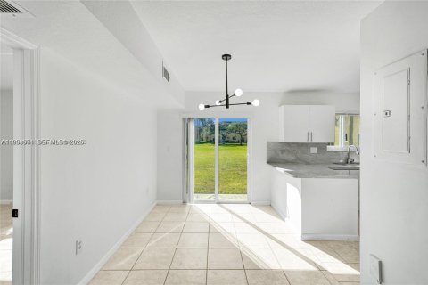 Apartamento en alquiler en Homestead, Florida, 3 dormitorios, 111.11 m2 № 2060882 - foto 6