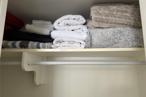 Copropriété à louer à Miami Beach, Floride: 2 chambres, 99.31 m2 № 1641703 - photo 4