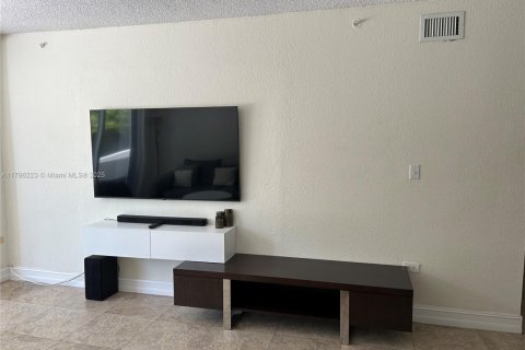 Copropriété à louer à Miami Beach, Floride: 2 chambres, 99.31 m2 № 1641703 - photo 20