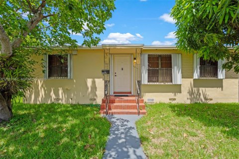 Villa ou maison à Hialeah, Floride 3 chambres, 100.33 m2 № 2276750
