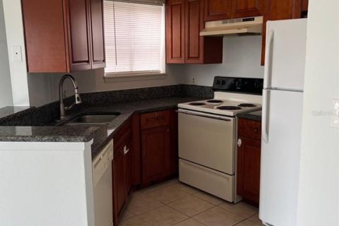 Condominio en venta en Orlando, Florida, 2 dormitorios, 80.27 m2 № 1884311 - foto 3