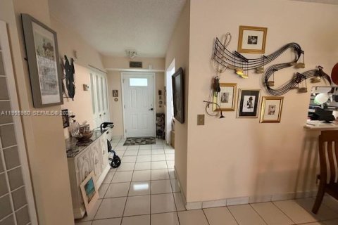 Copropriété à vendre à Dania Beach, Floride: 2 chambres, 106.28 m2 № 2010722 - photo 5